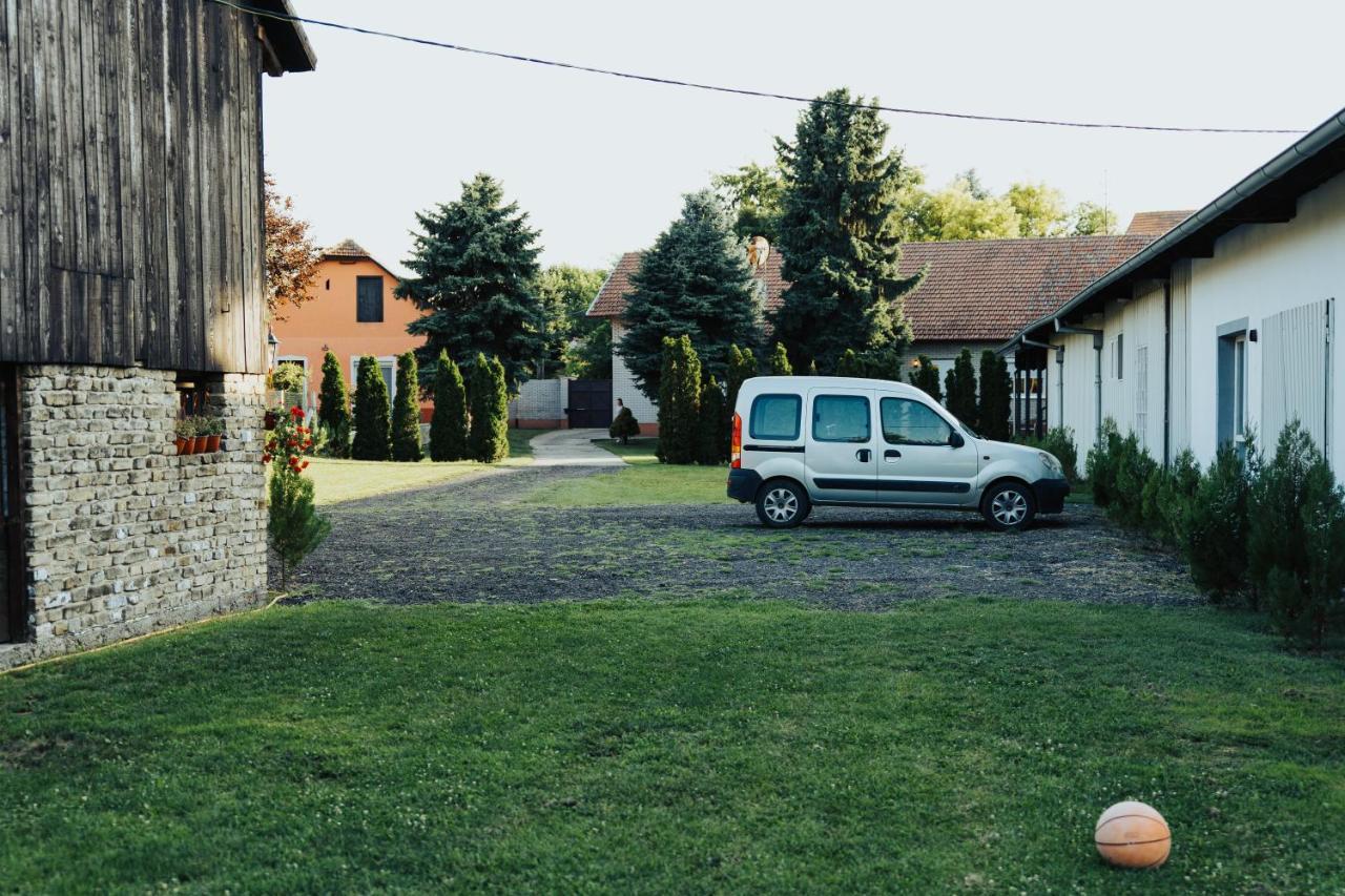 Dumalux Corner Daire Subotica Dış mekan fotoğraf